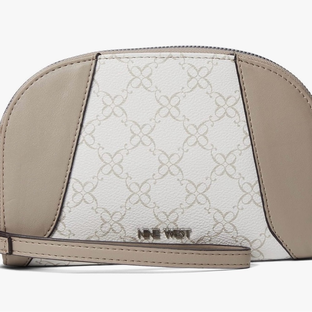 Nine West Beige and White Wristlet